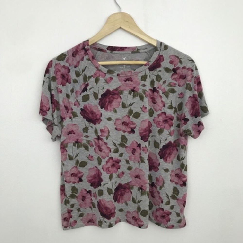 Floral tee shirt💕